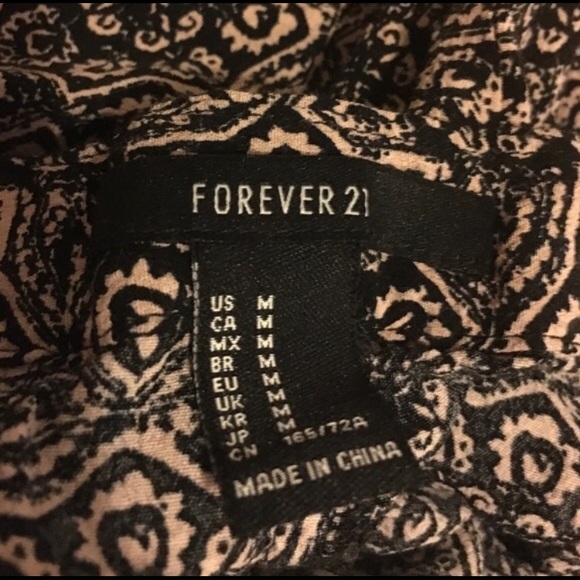 Forever 21 kaleidoscope skater skirt M - Picture 4 of 4